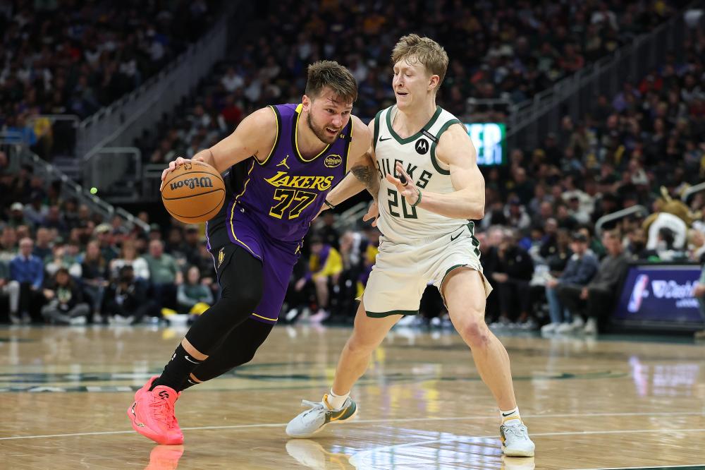 演了一场跌 演了一场跌