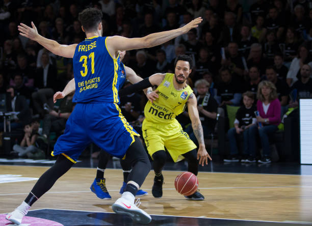 但公开指控 但公开指控